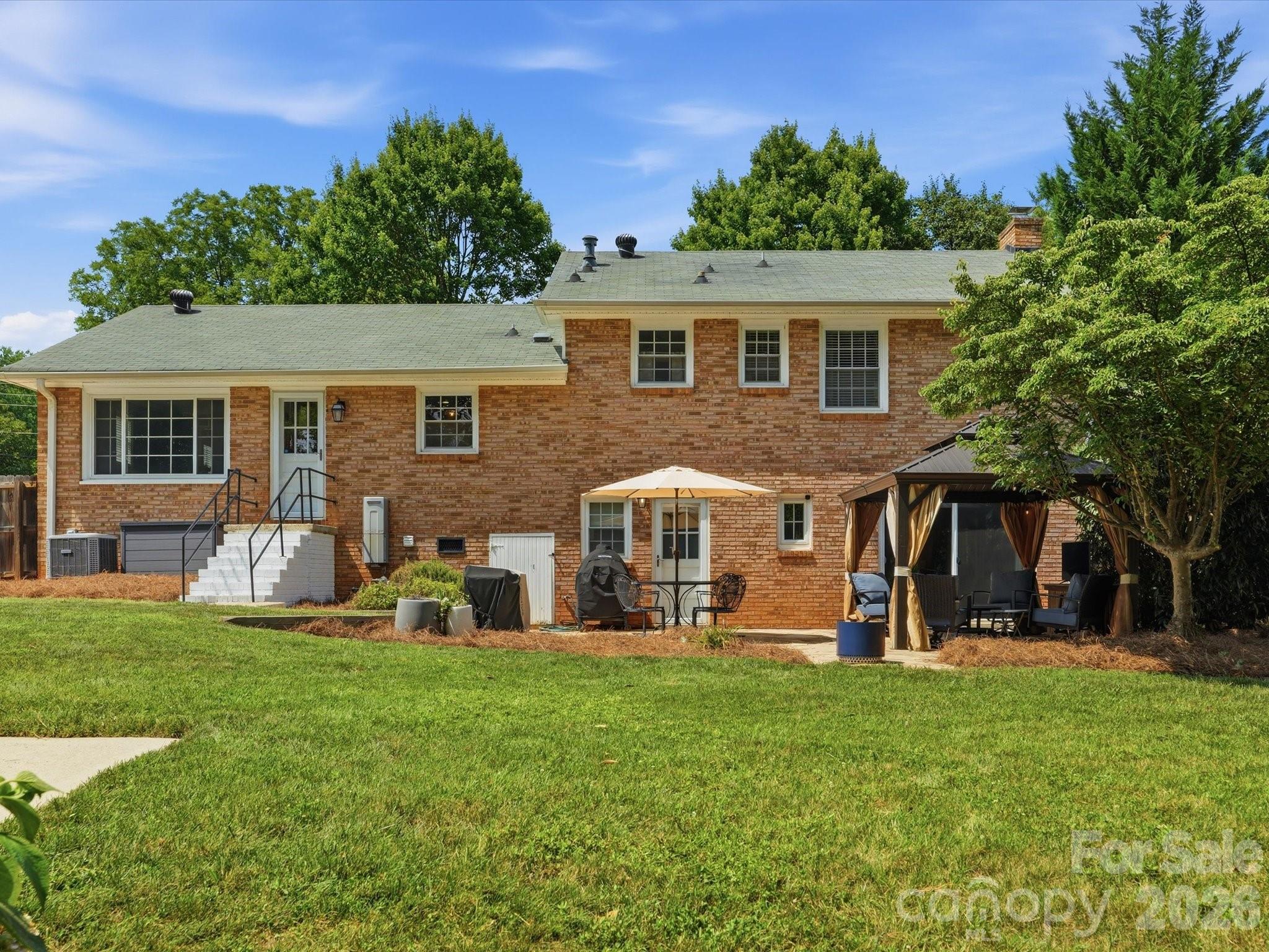 Montclaire - Residential