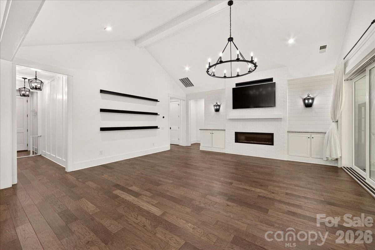 Riverchase Estates - Residential