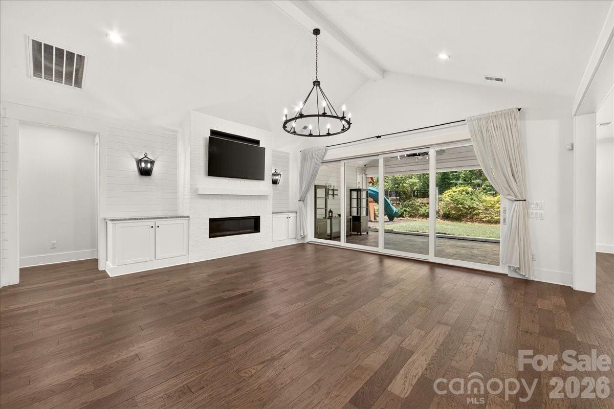 Riverchase Estates - Residential