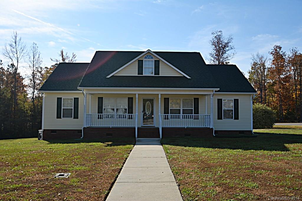 FANTASTIC, BEAUTIFUL, AND COZY home located on a very spacious corner lot. The home features a large kitchen with bar and an eat in breakfast area. Plenty of room to spare in the living room for separate furniture pieces or a large sectional. Bedrooms are also spacious with great closets. The long concrete driveway can accommodate multiple guest/family members for a nice barbeque on the roomy deck that over looks the private backyard. Well maintained and move in ready. Come SEE for yourself