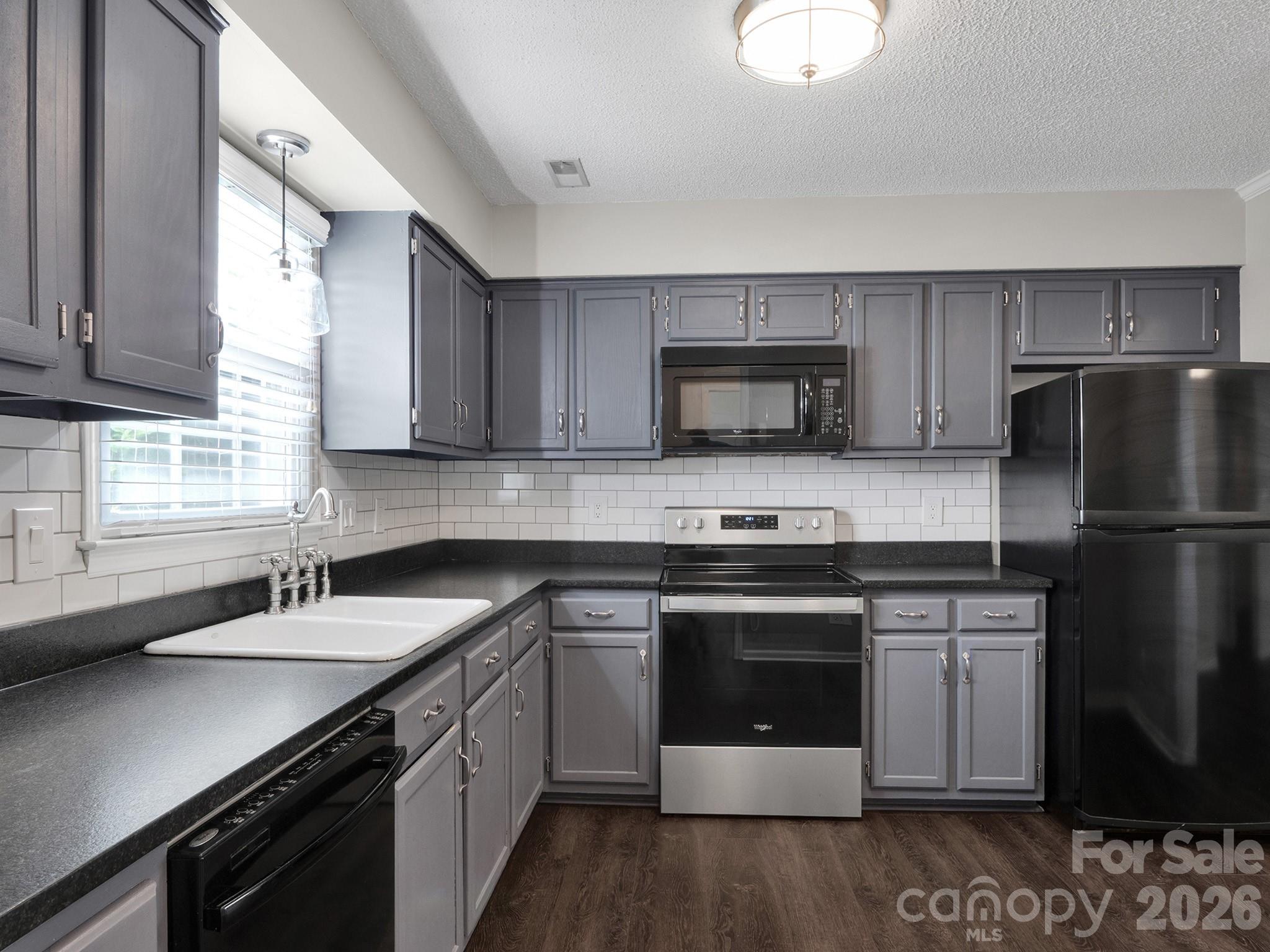 Kensington at Raintree - Residential