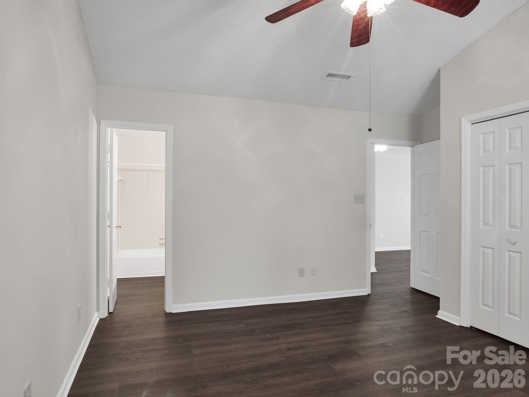 Kensington at Raintree - Residential