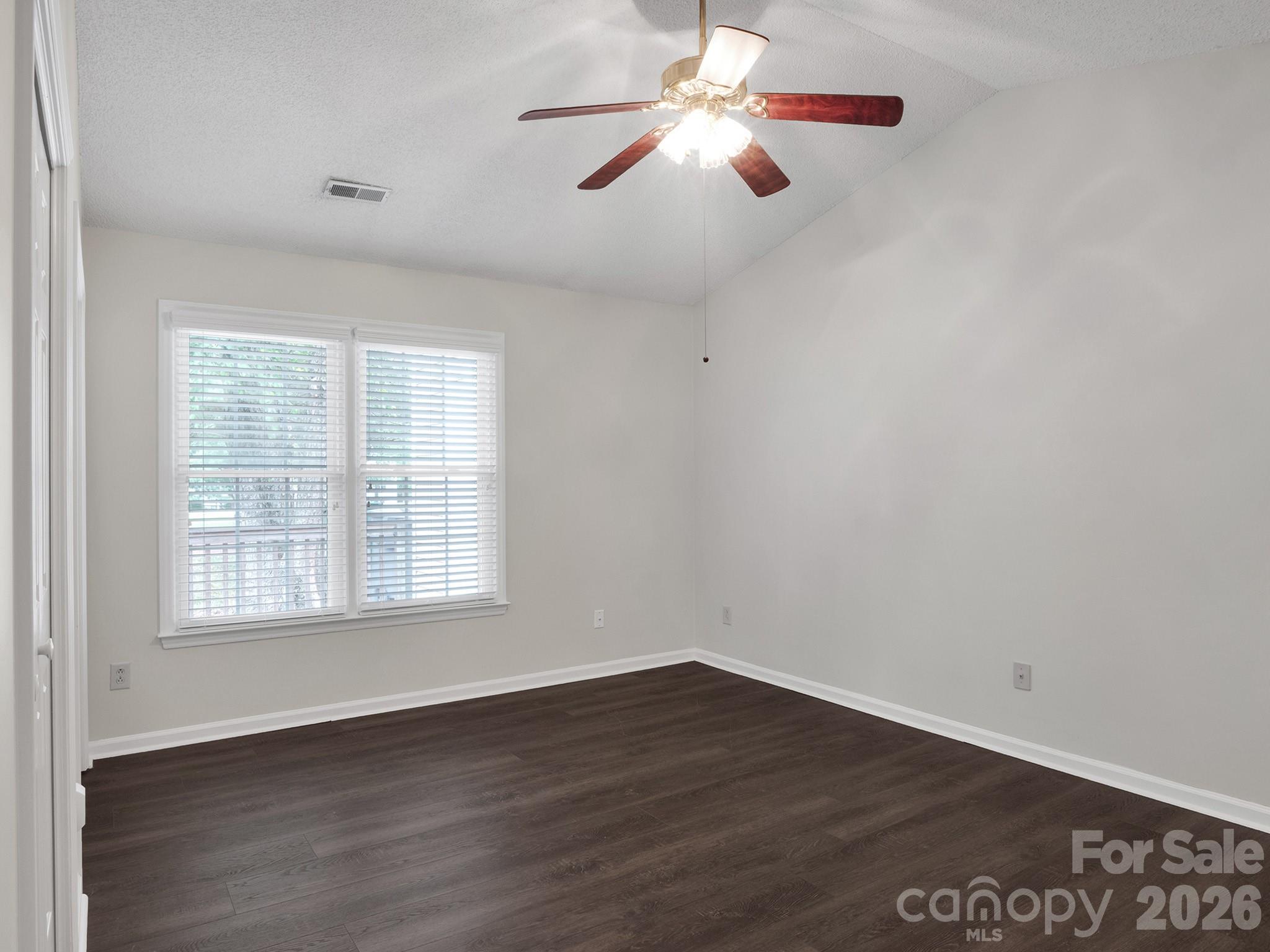 Kensington at Raintree - Residential