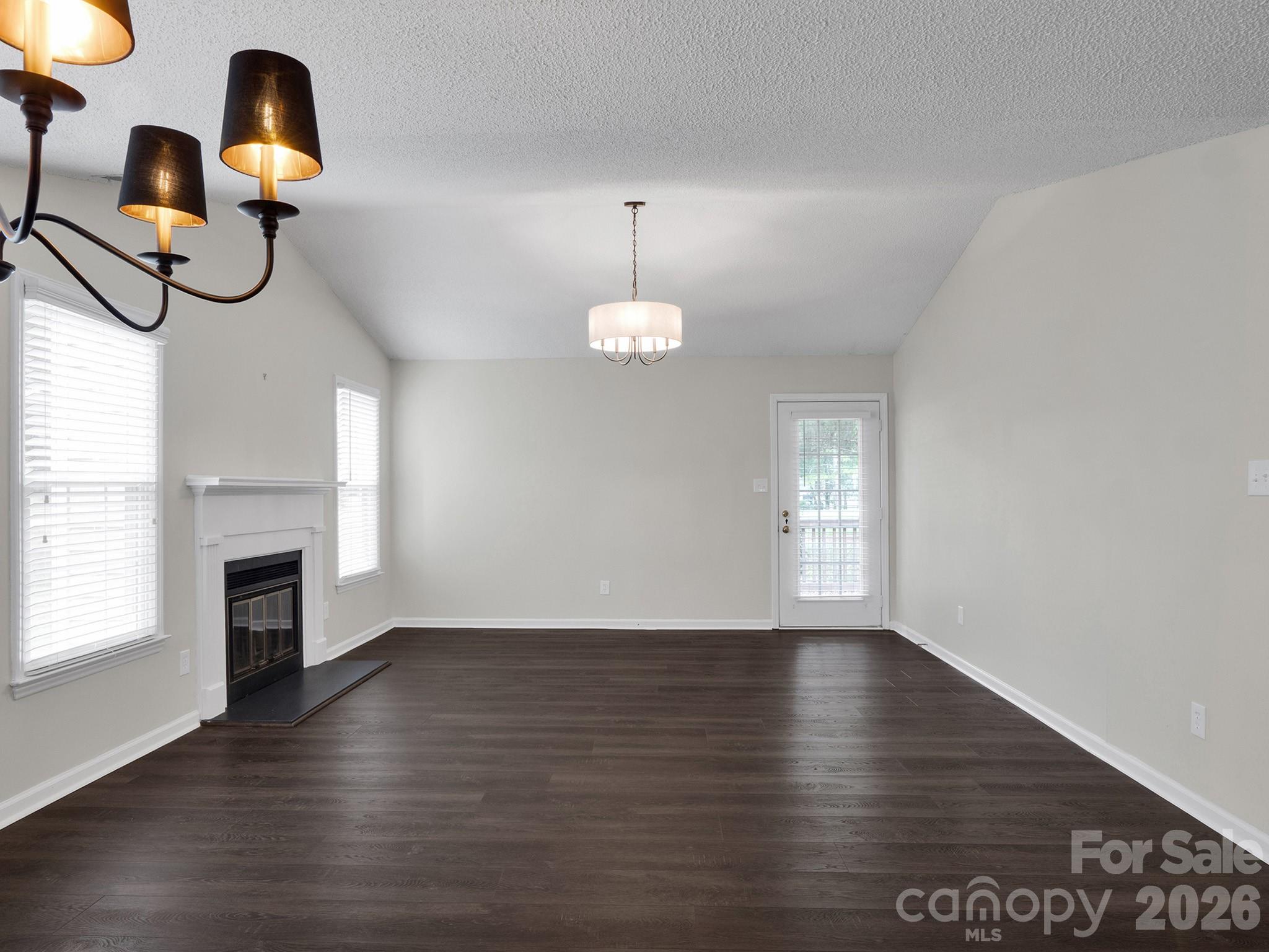Kensington at Raintree - Residential