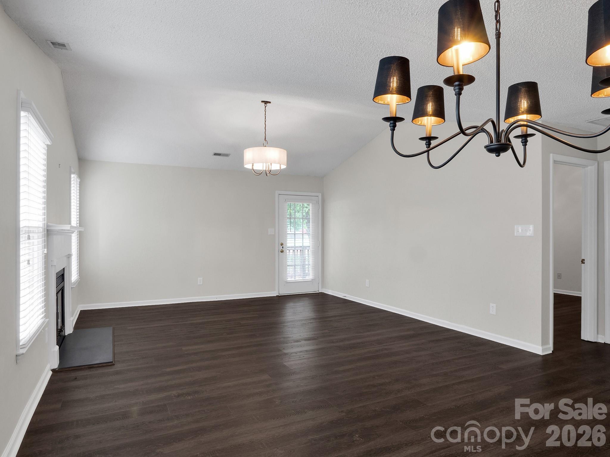 Kensington at Raintree - Residential