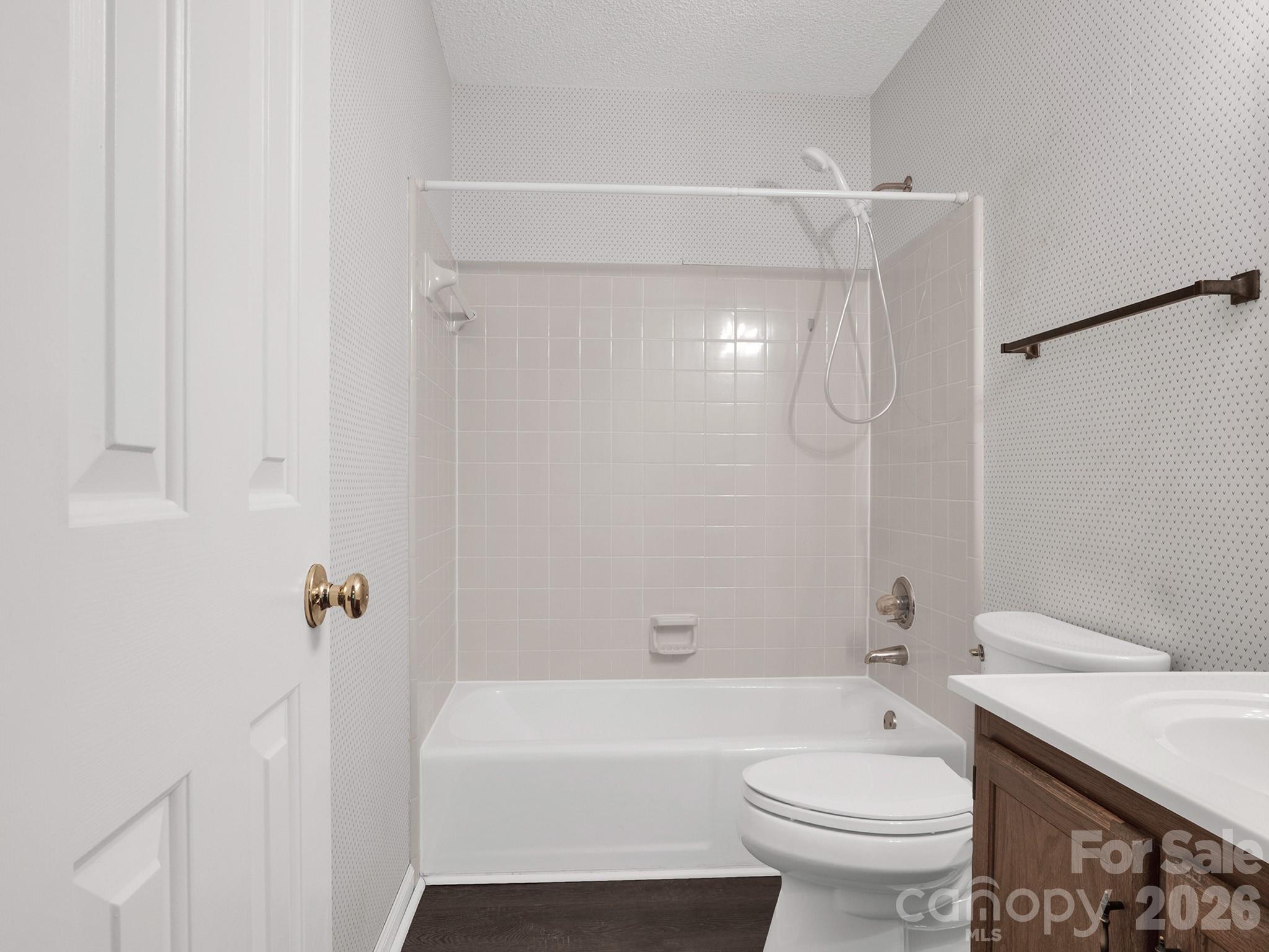 Kensington at Raintree - Residential