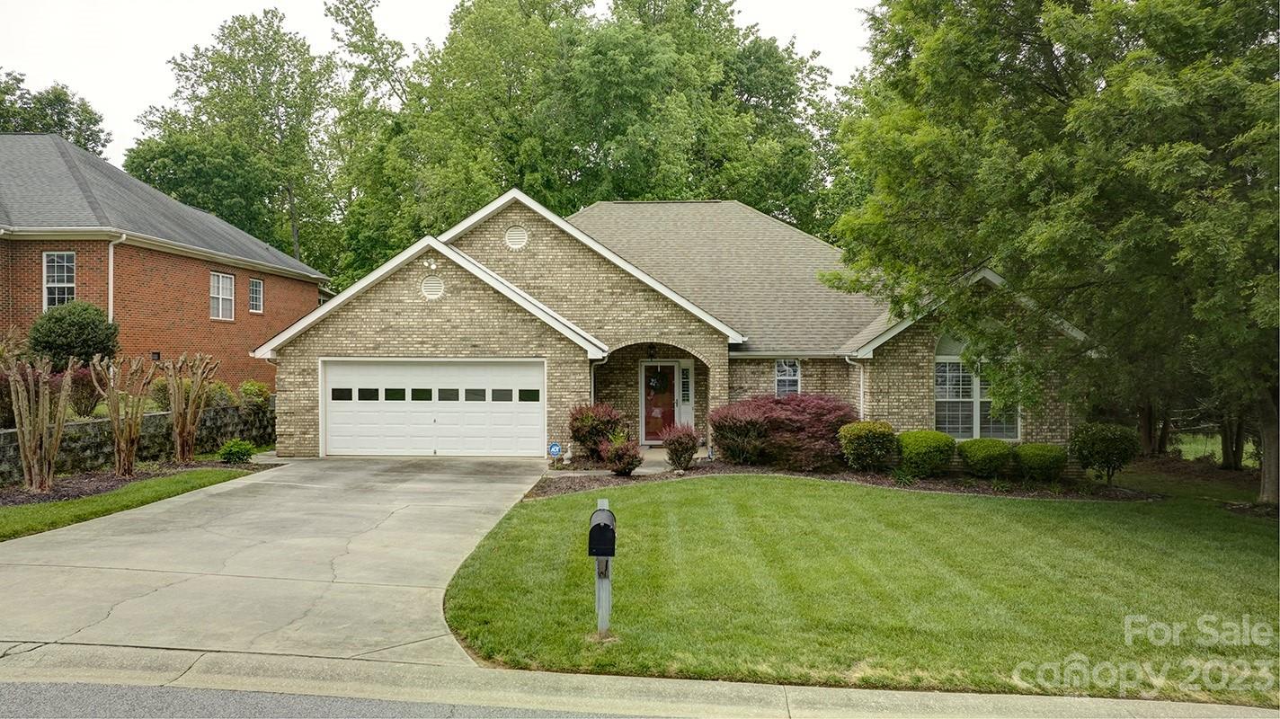 Super cute 3BR/2BA Ranch style home in Fort Mill. Fenced back yard for your fur babies, lot line is behind fence for added treelined privacy. Muted paint colors make this is a move in ready home to make your own. Large office, formal dining room, kitchen and breakfast area. Large laundry with added storage. The sunroom is the perfect place to enjoy quaint gatherings or just to cozy up with your favorite book. Or enjoy dining al fresco on the deck! Come by and see one level living at it's best!