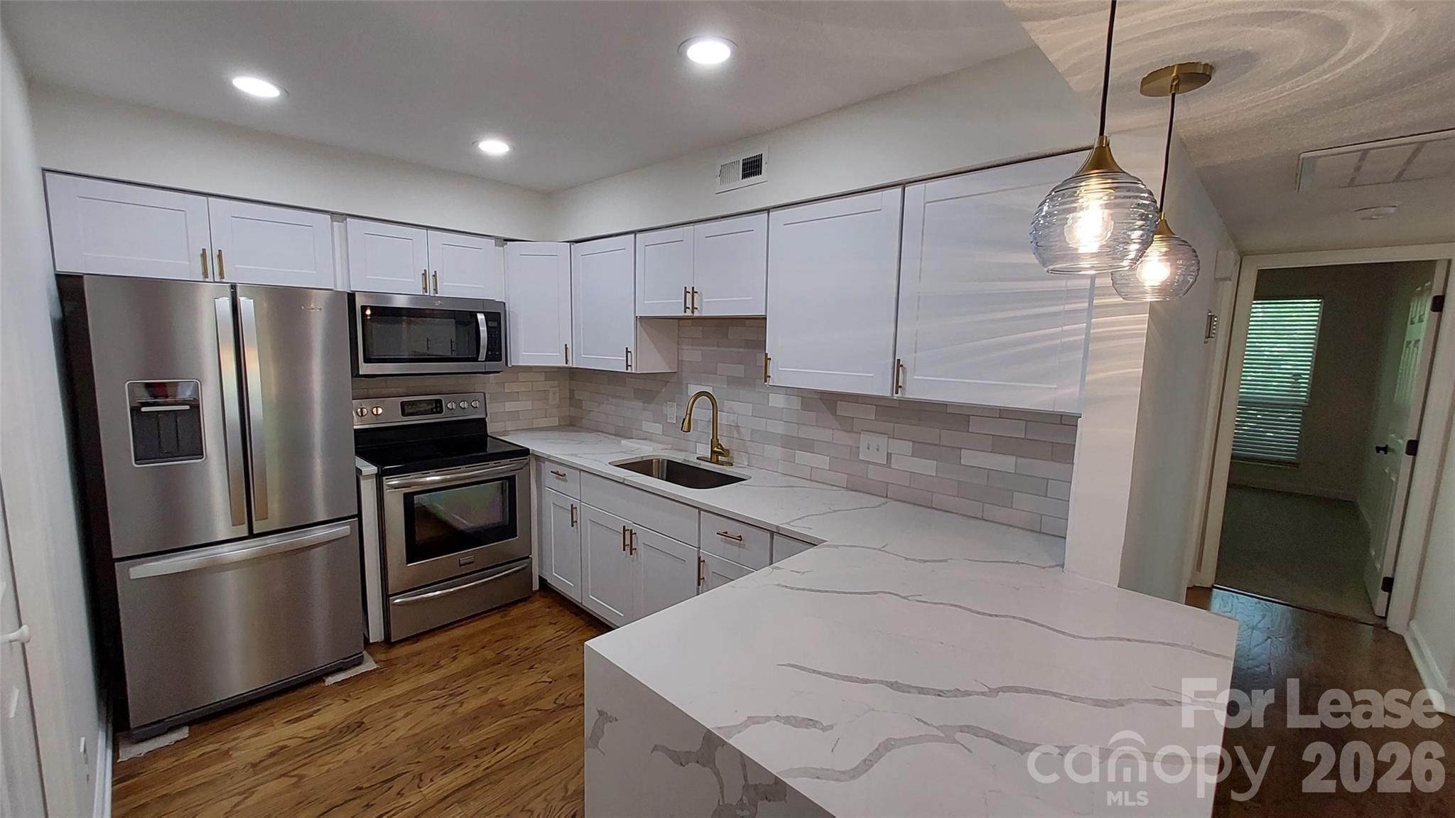 beautiful condo, spacious and comfortable, one level with two large bedrooms, completely remodeled, so close to everything, yet so quiet and peaceful, walking distance to shopping center with Harris teeter, close proximity to Southpark, Park Rd, Carmel, Hwy 51, shopping and restaurants, small pets are negotiable, truly must see!