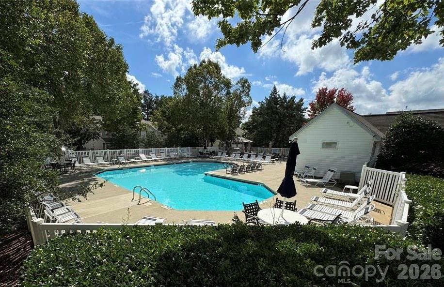 Cascades at River Crossing - Residential