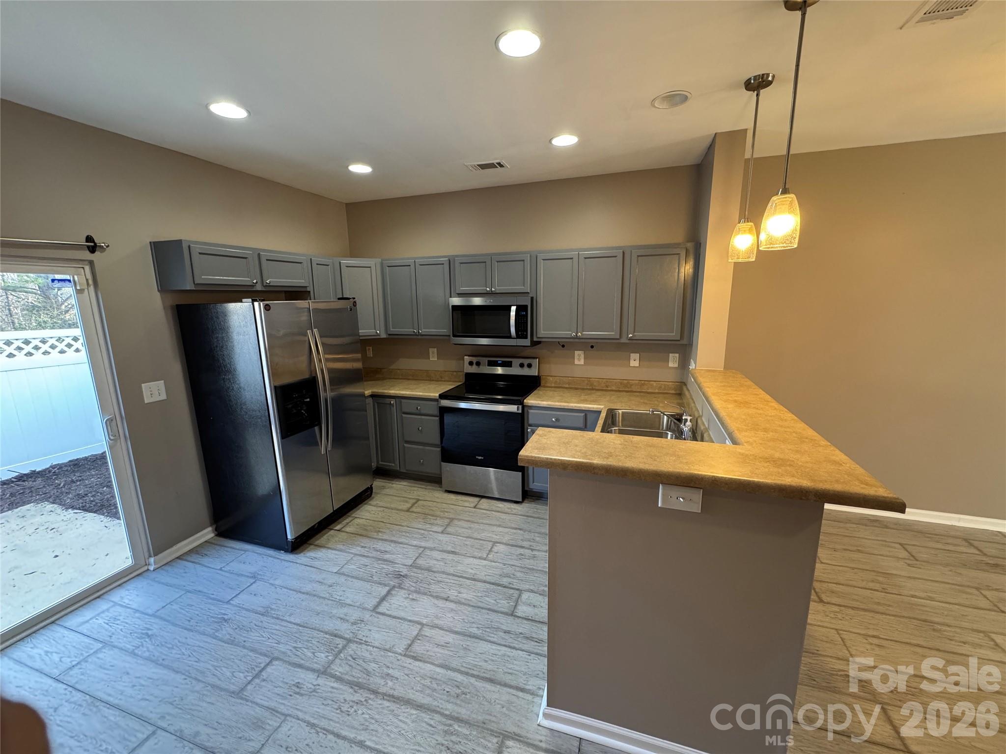Cascades at River Crossing - Residential