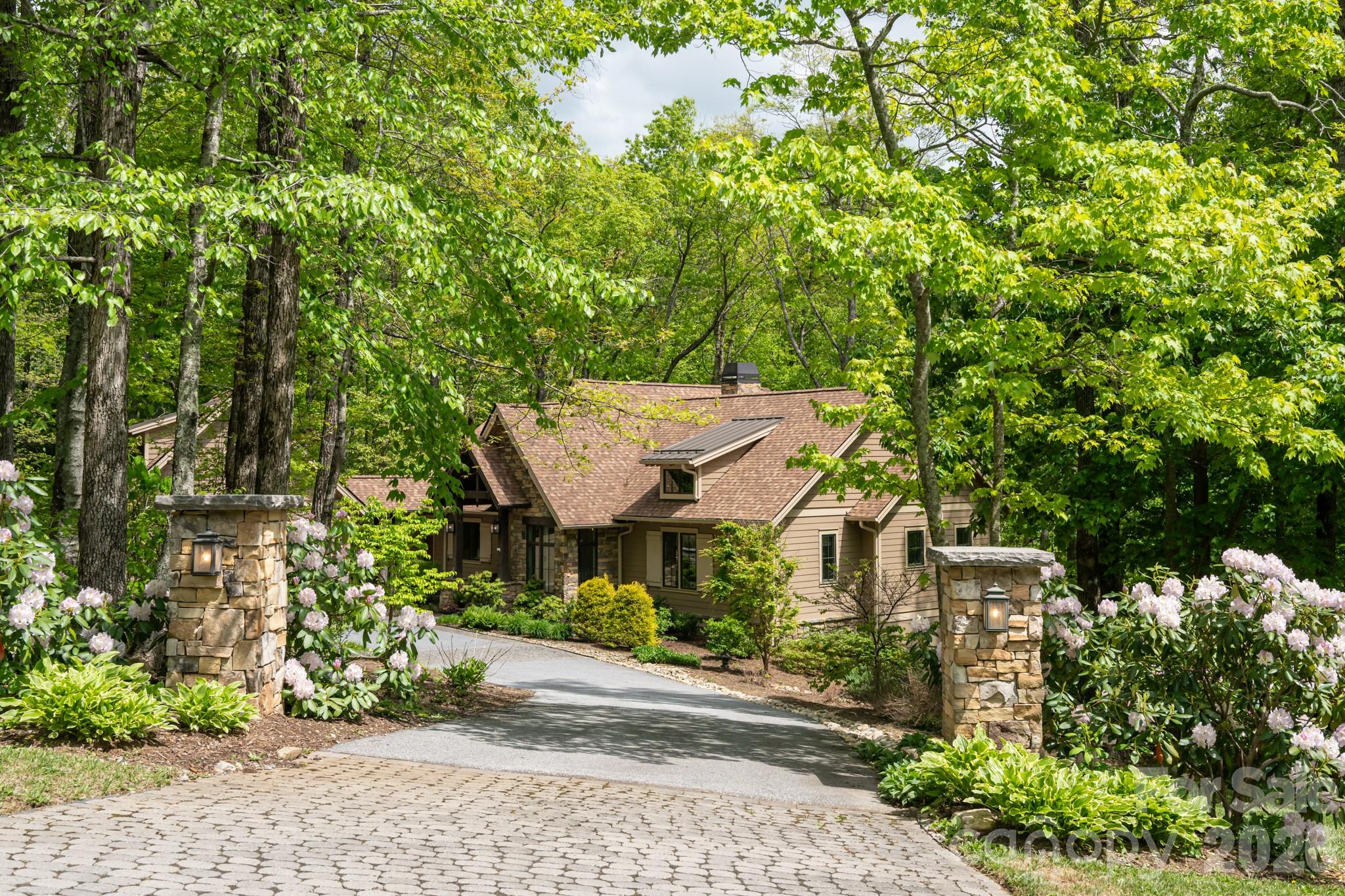 Grand Highlands at Bearwallow - Residential