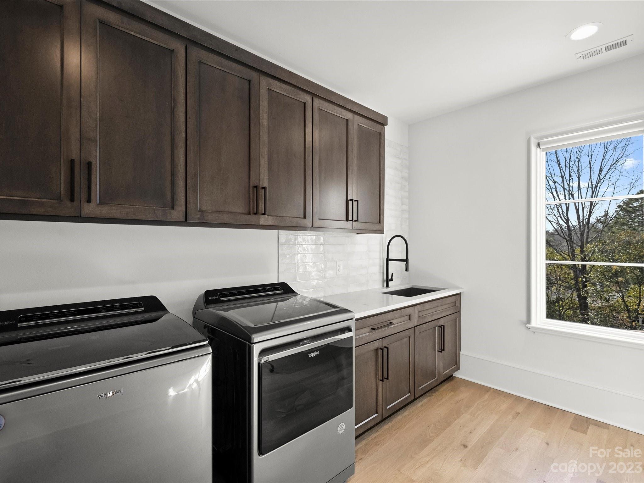 Mammoth Oaks - Residential