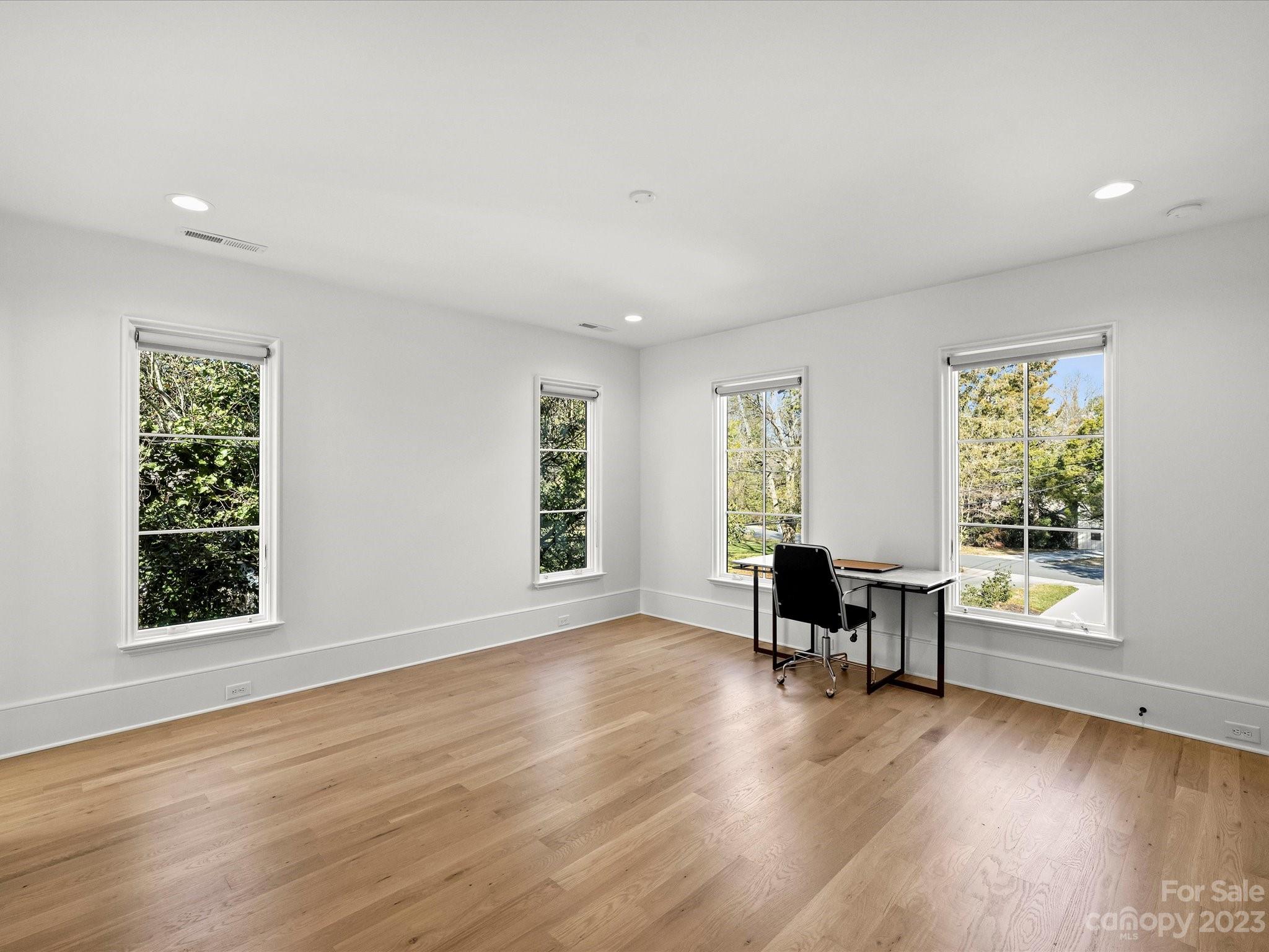 Mammoth Oaks - Residential