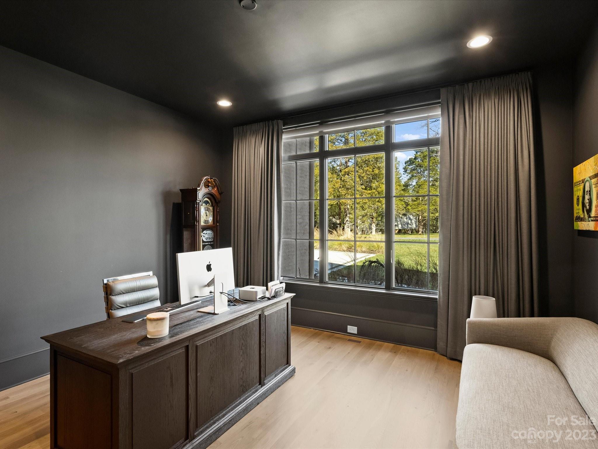 Mammoth Oaks - Residential