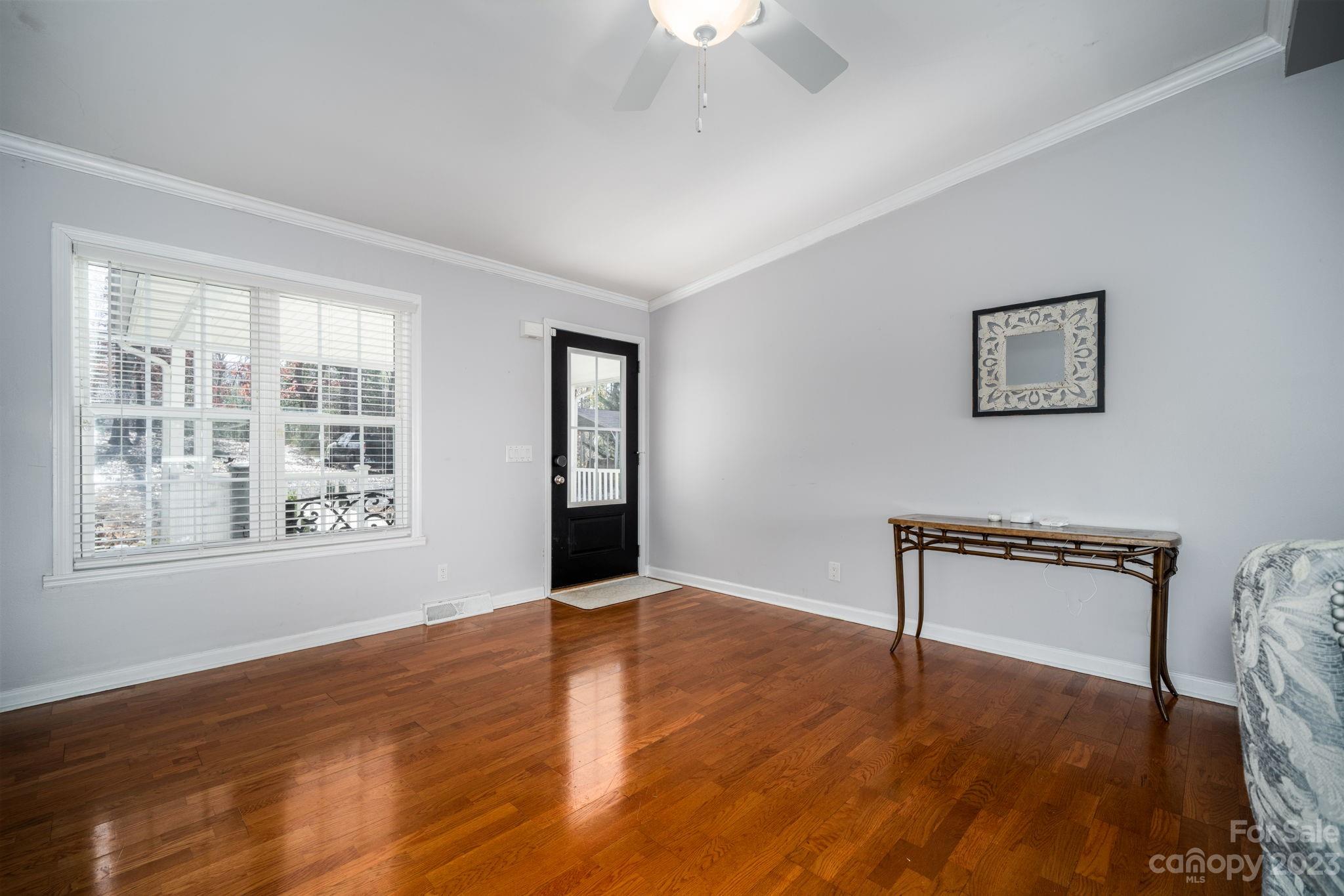 Windsor Pointe - Residential
