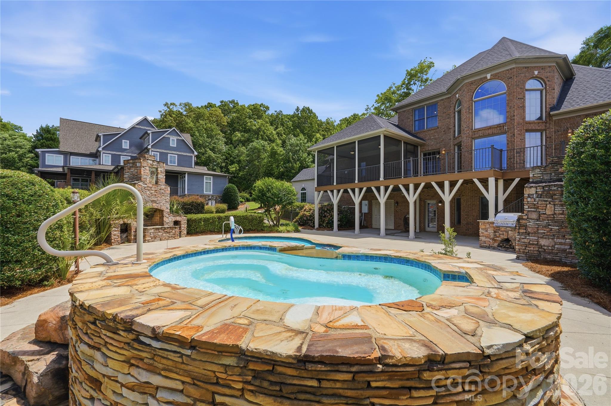 Forest Bay - Residential