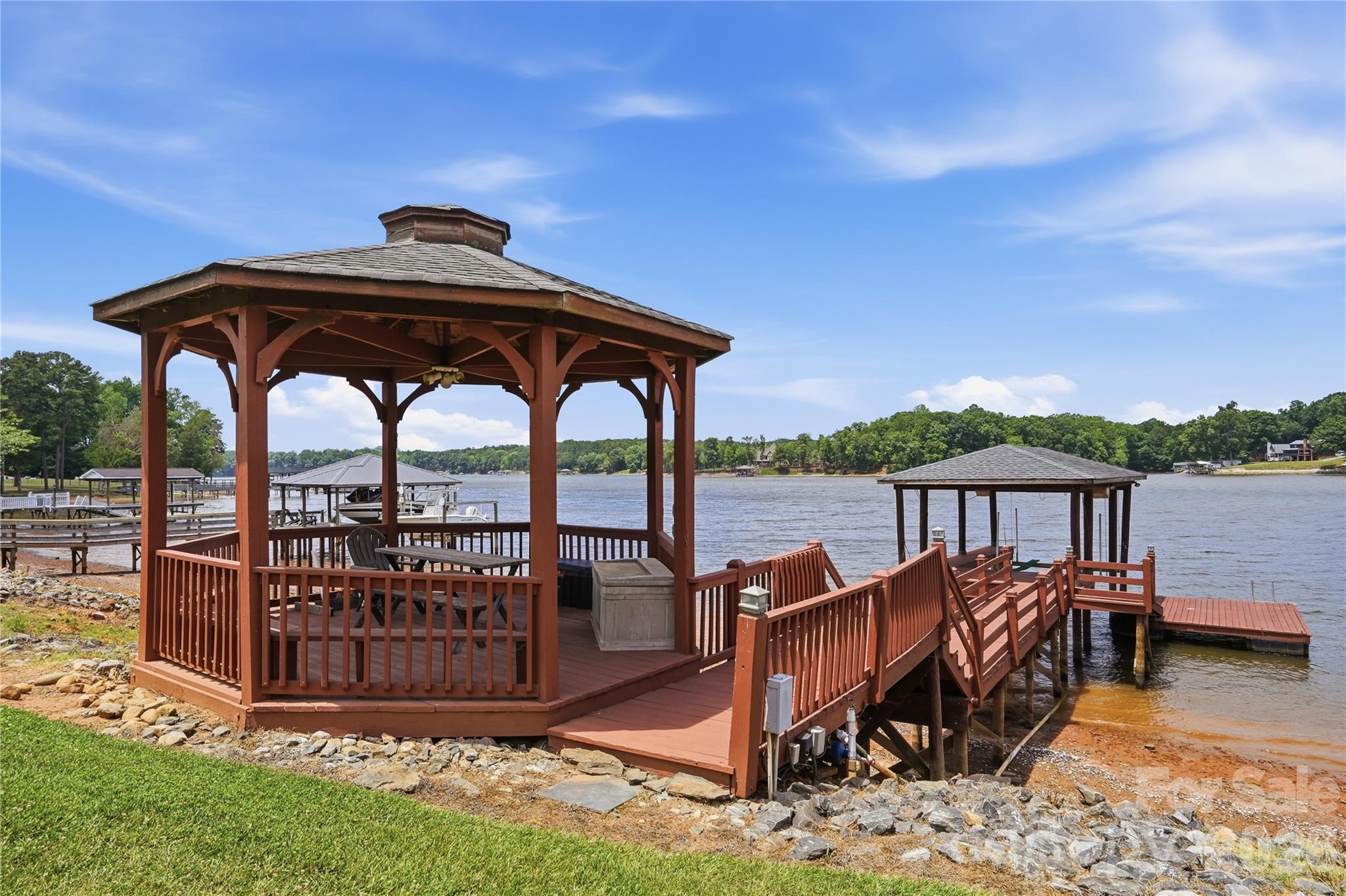 Forest Bay - Residential