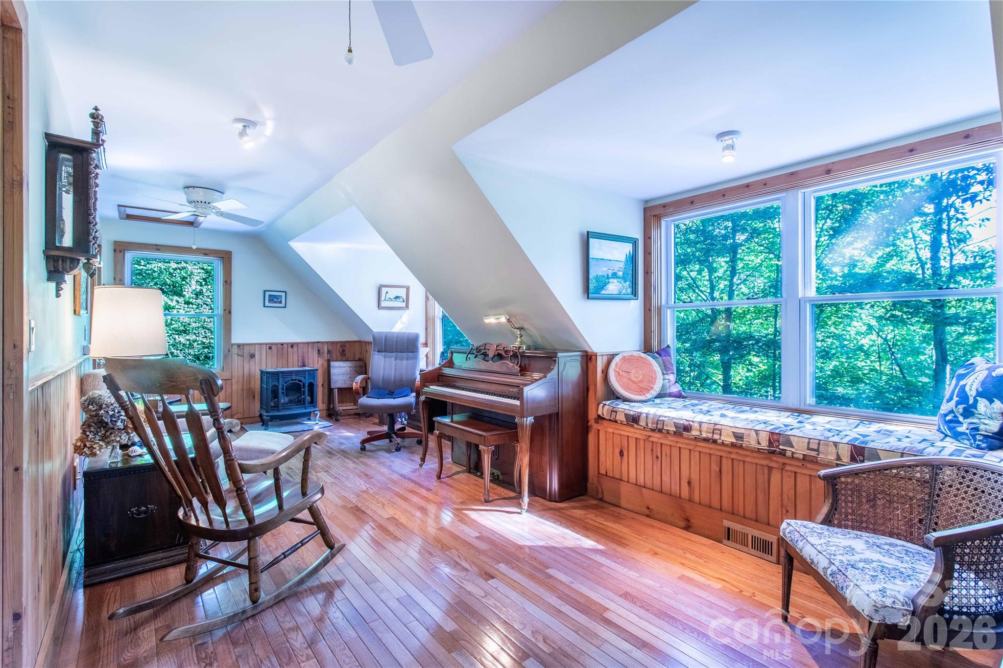 Laurel Ridge - Residential