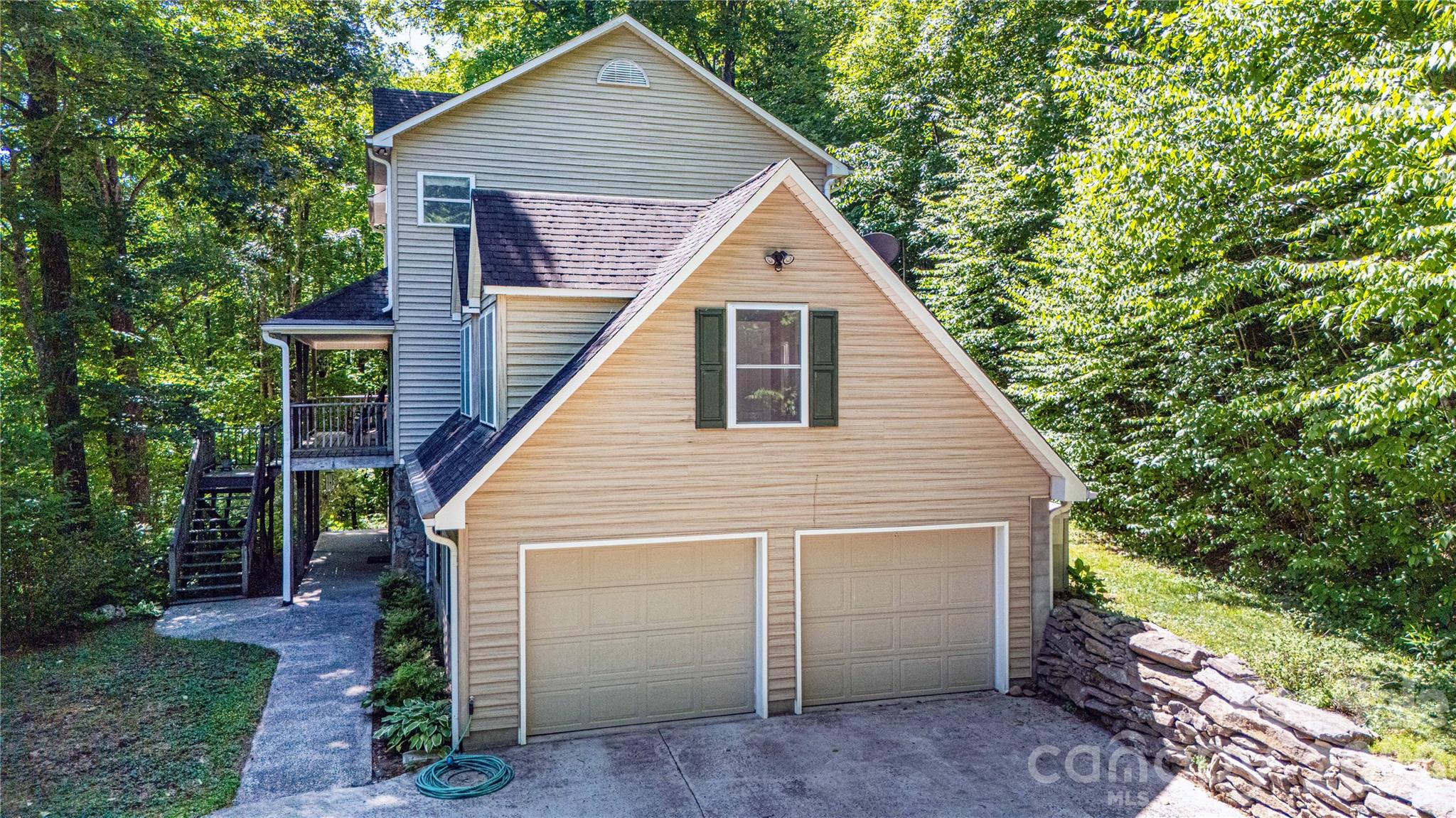 Laurel Ridge - Residential
