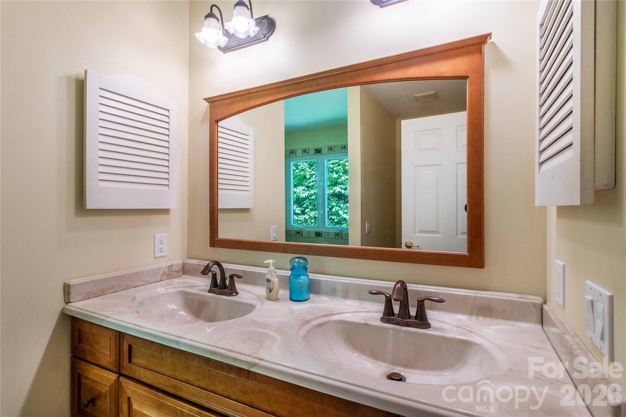 Laurel Ridge - Residential