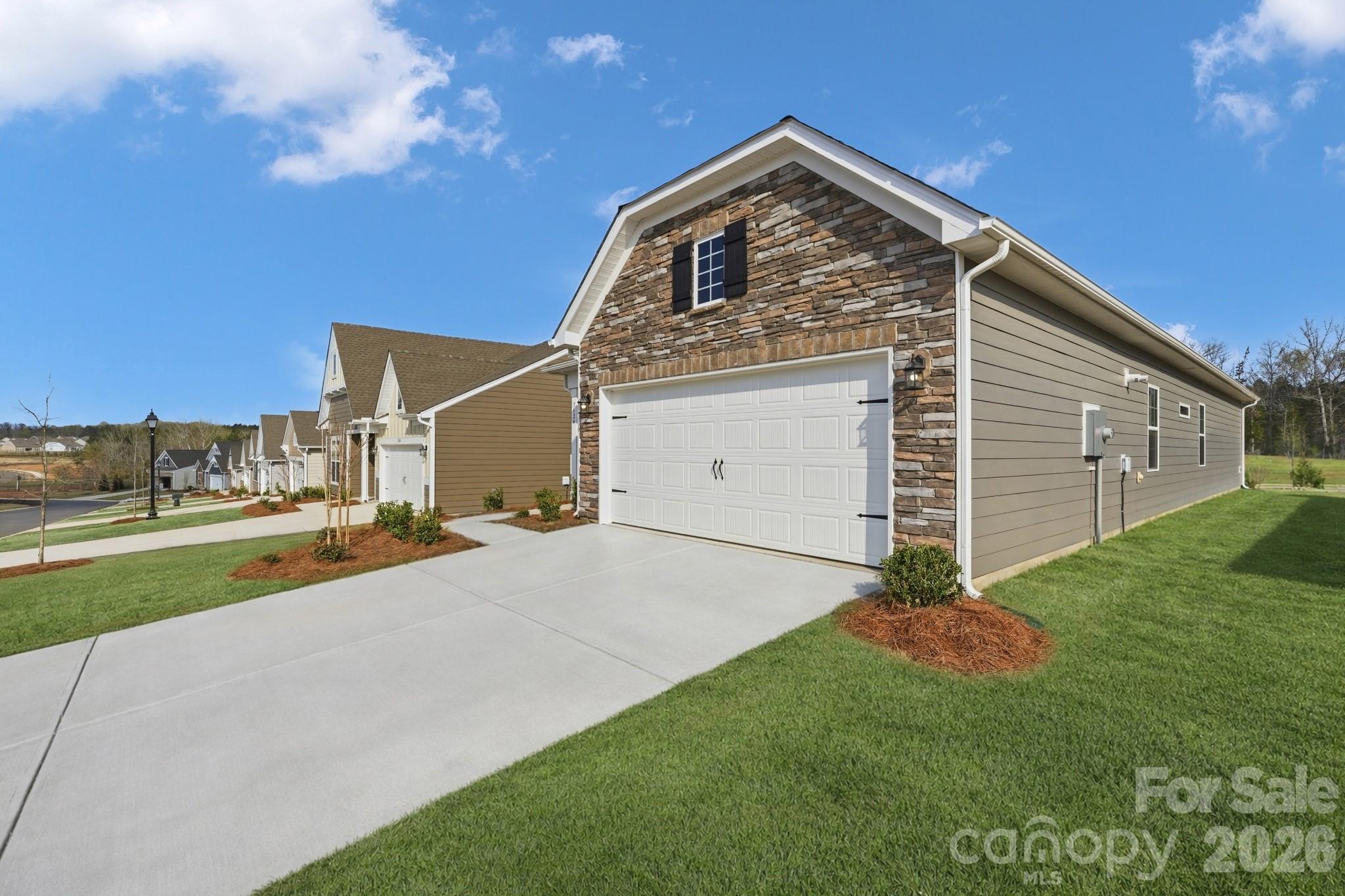 Roselyn - Residential