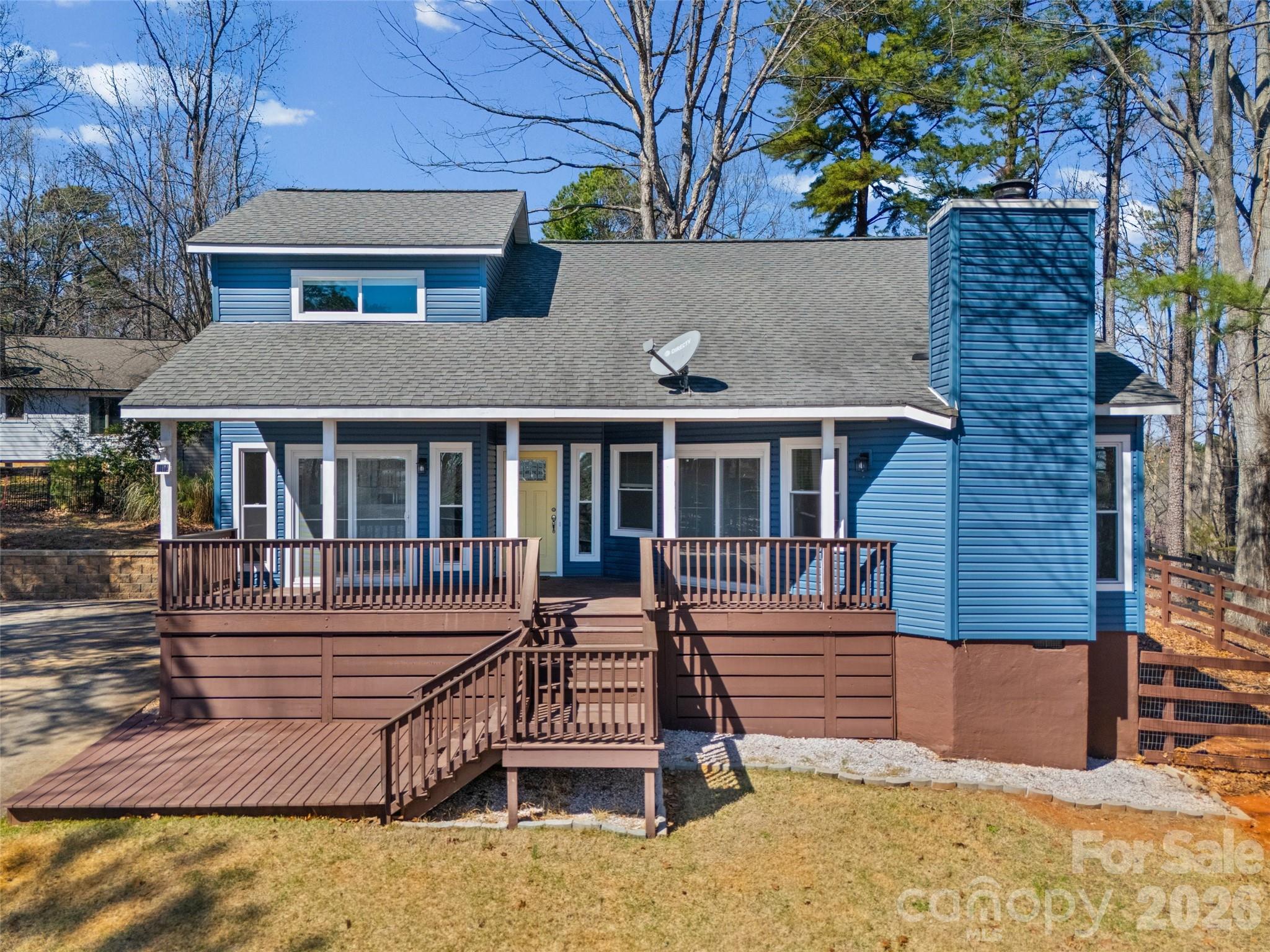 Nestled on a quiet cul-de-sac in the prestigious Peninsula of Tega Cay, this beautifully updated home offers 3 bedrooms, 2 full baths, and an open, inviting layout. Luxury vinyl plank flooring runs throughout, complemented by freshly painted interiors that create a bright, modern feel.
Situated on an elevated lot, the home enjoys added privacy, excellent drainage, and peaceful surroundings. The fenced backyard offers space to relax or entertain, with views of Lake Wylie adding to the tranquil setting.
Located in the highly sought-after, award-winning Fort Mill School District, this home blends comfort, style, and convenience in a serene lakeside community. Don’t miss the opportunity to make this move-in-ready gem yours!