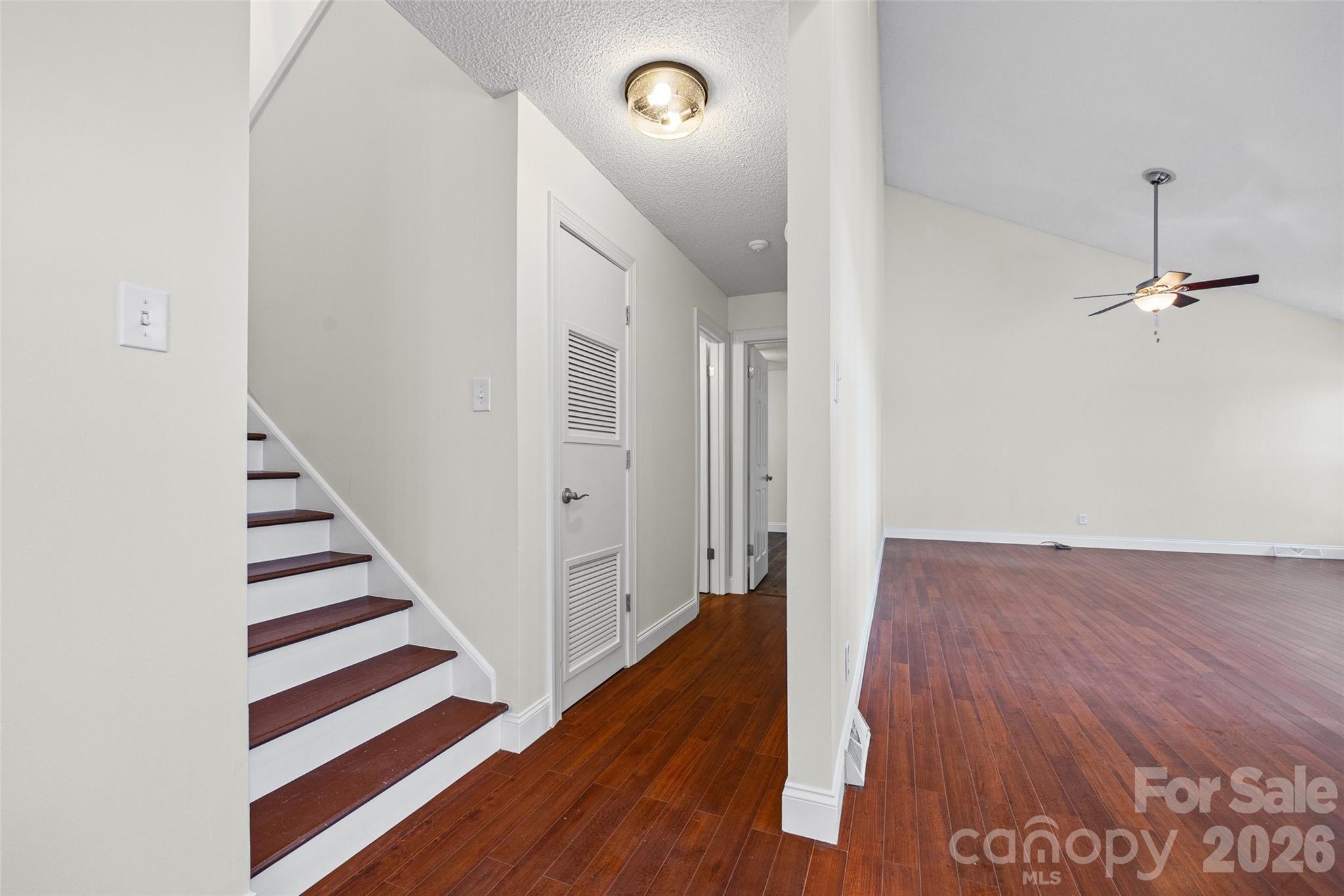 Tega Cay - Residential