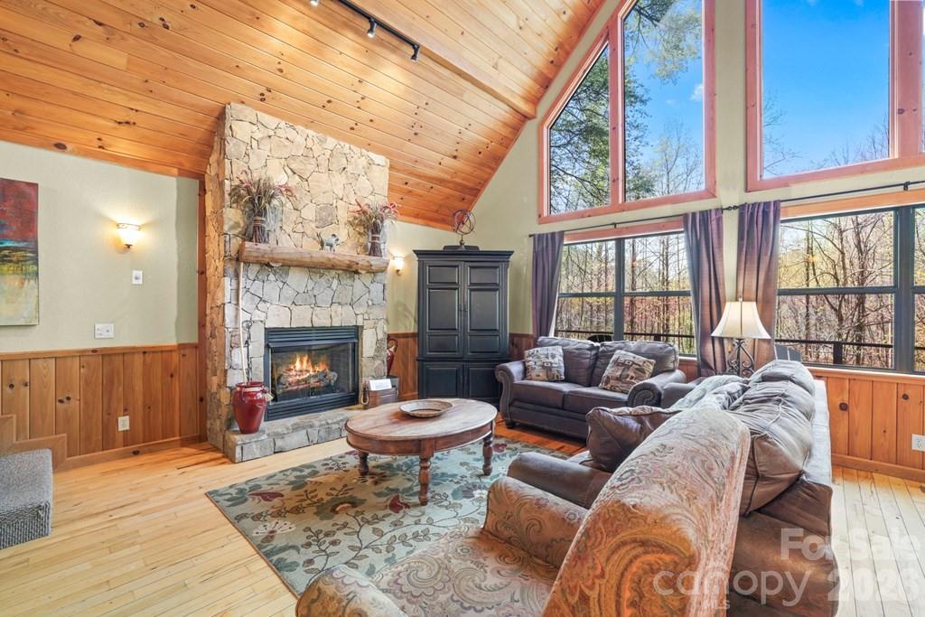 Glory Mountain - Residential