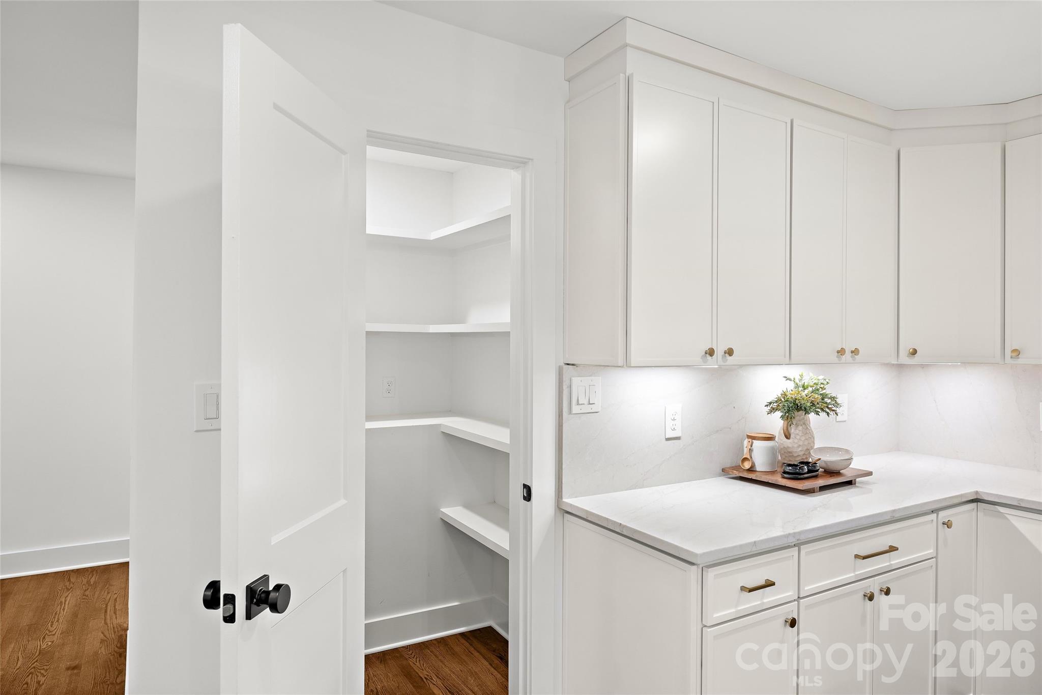 Governors Square - Residential