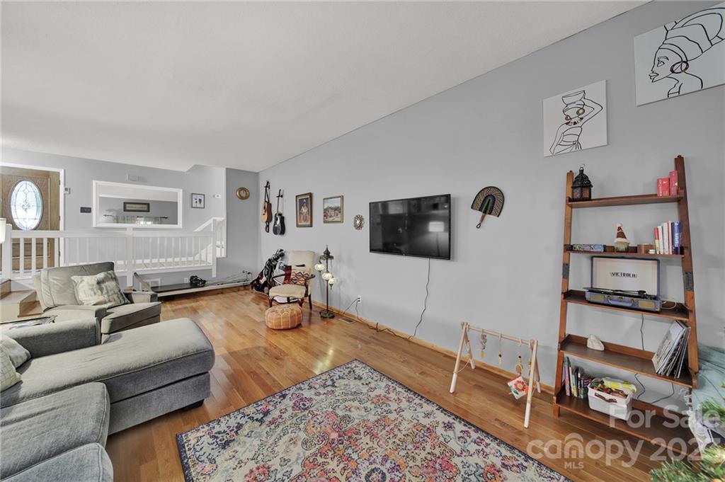 Tega Cay - Residential