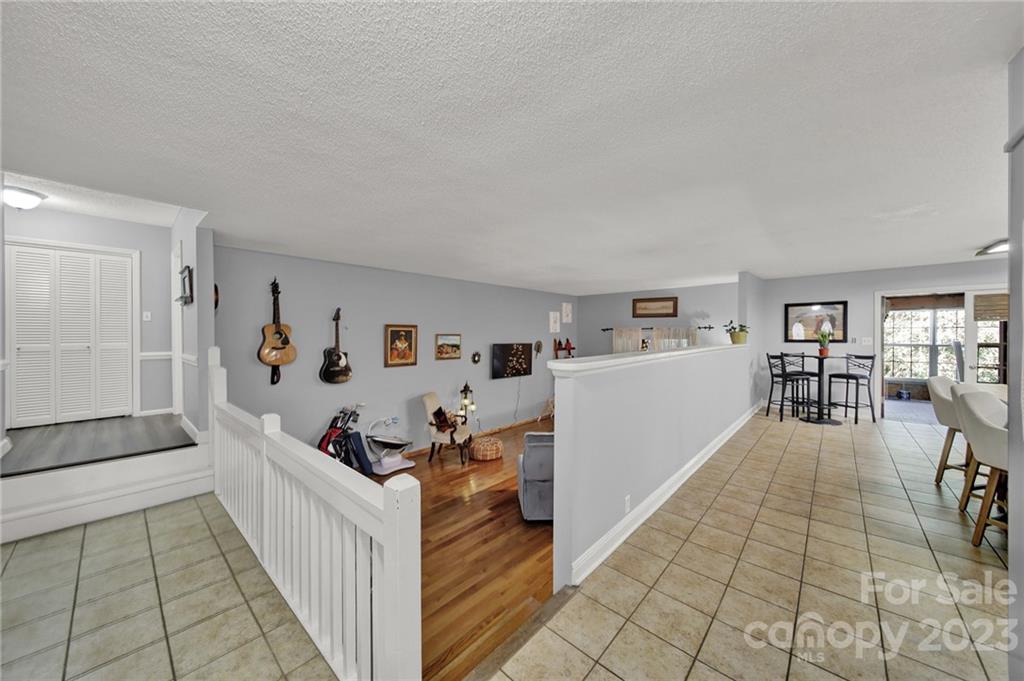 Tega Cay - Residential