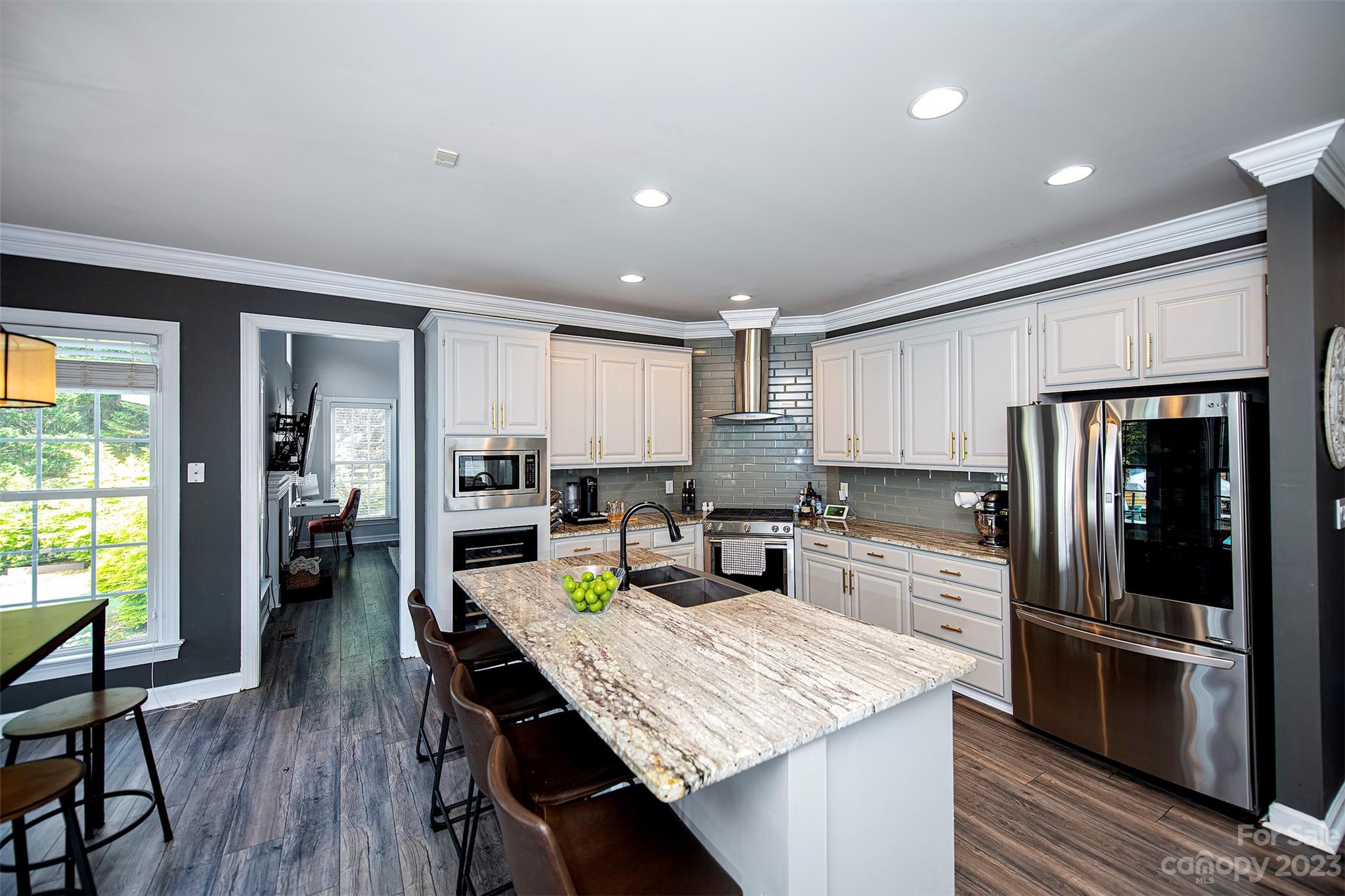 Lake Shore - Residential