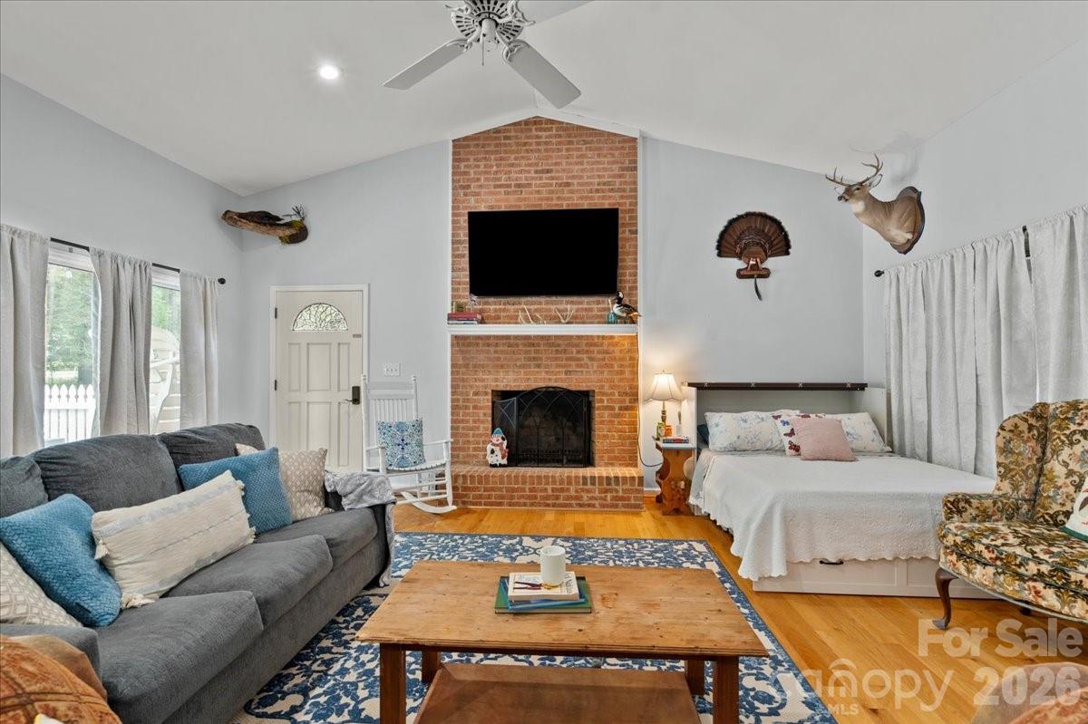 Country Club Acres - Residential