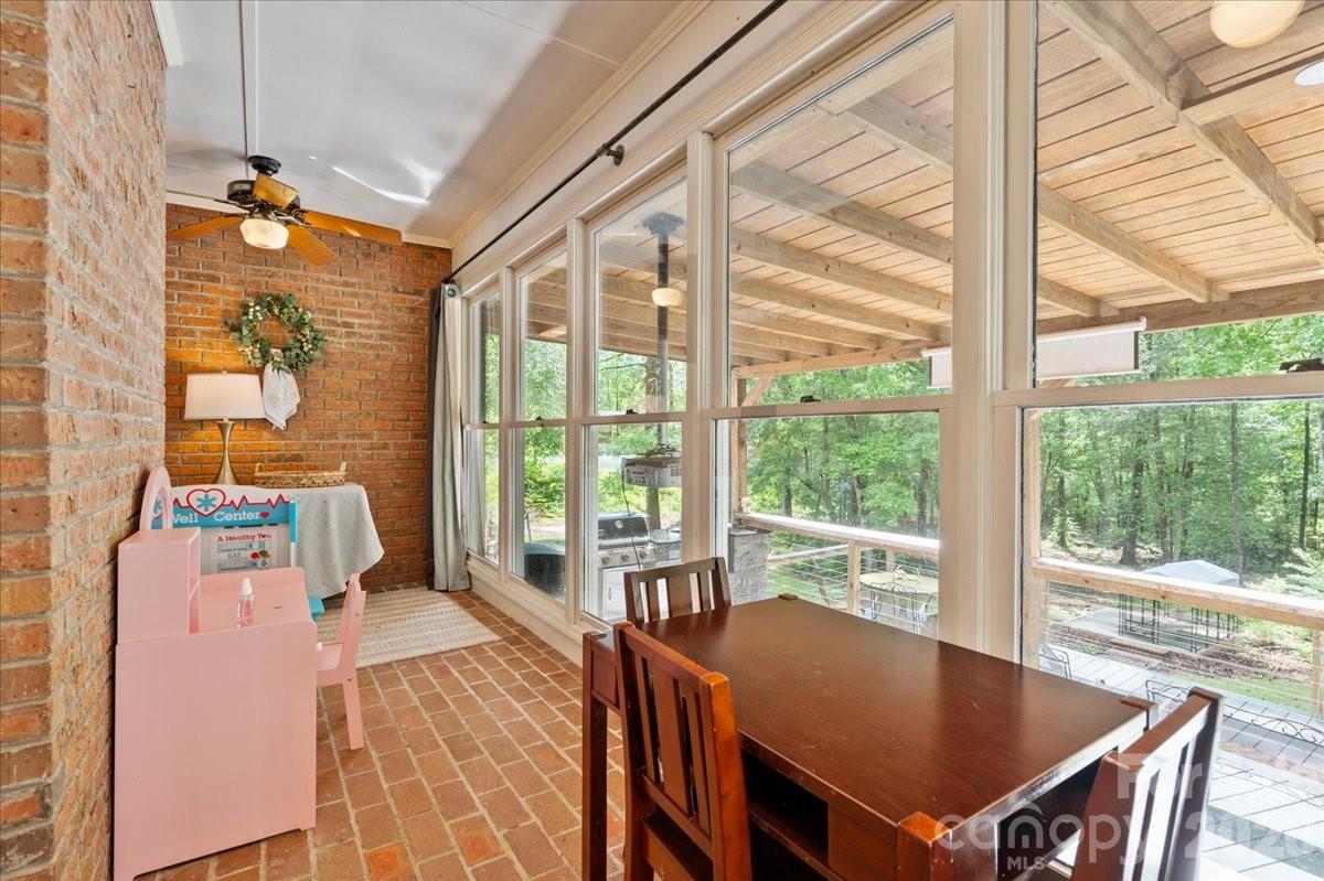 Country Club Acres - Residential
