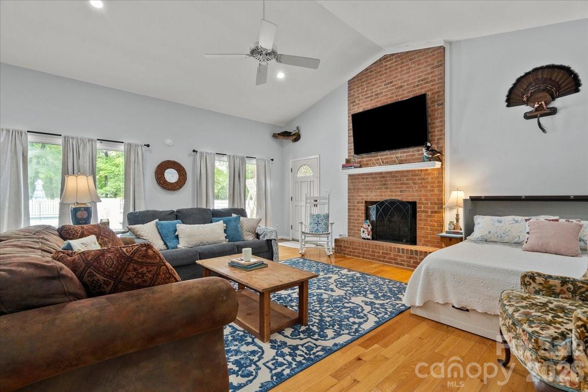 Country Club Acres - Residential