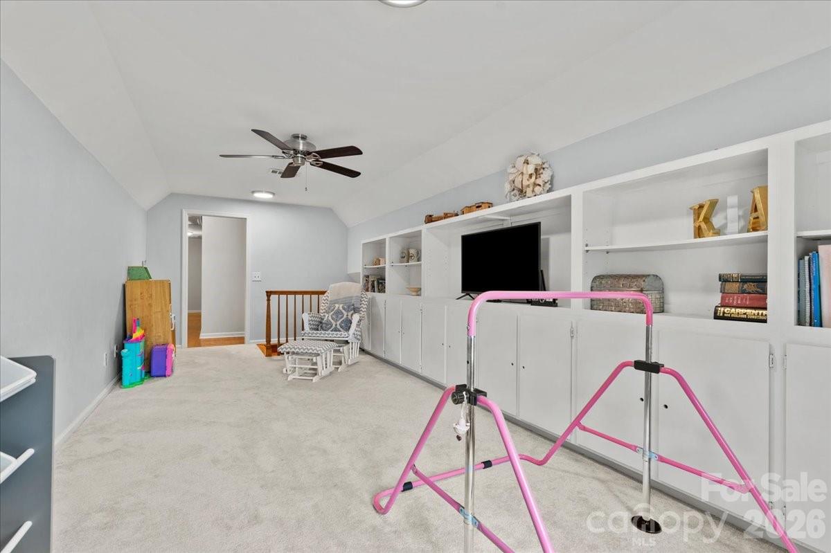Country Club Acres - Residential