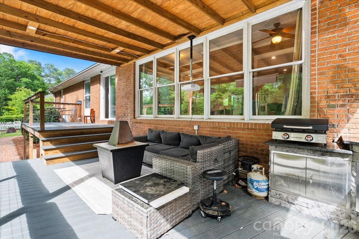 Country Club Acres - Residential