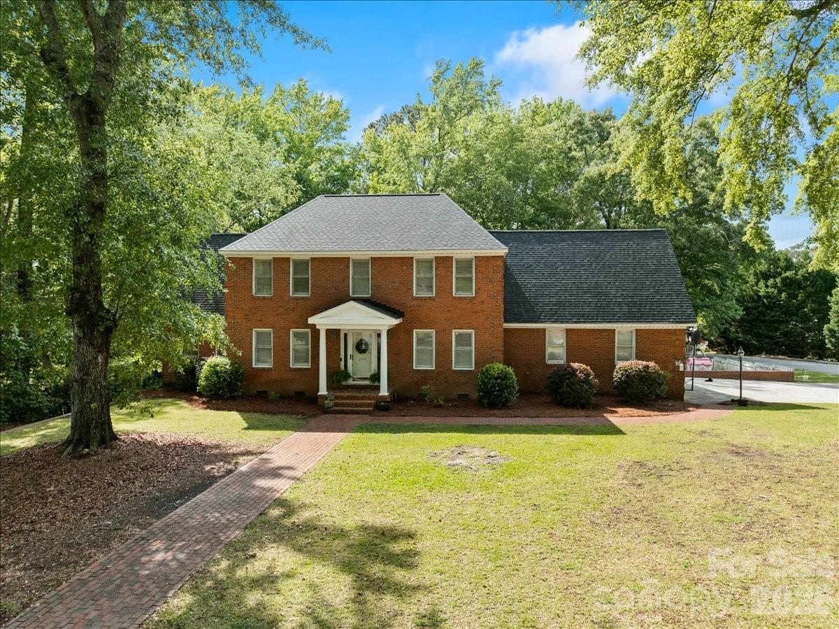 Country Club Acres - Residential