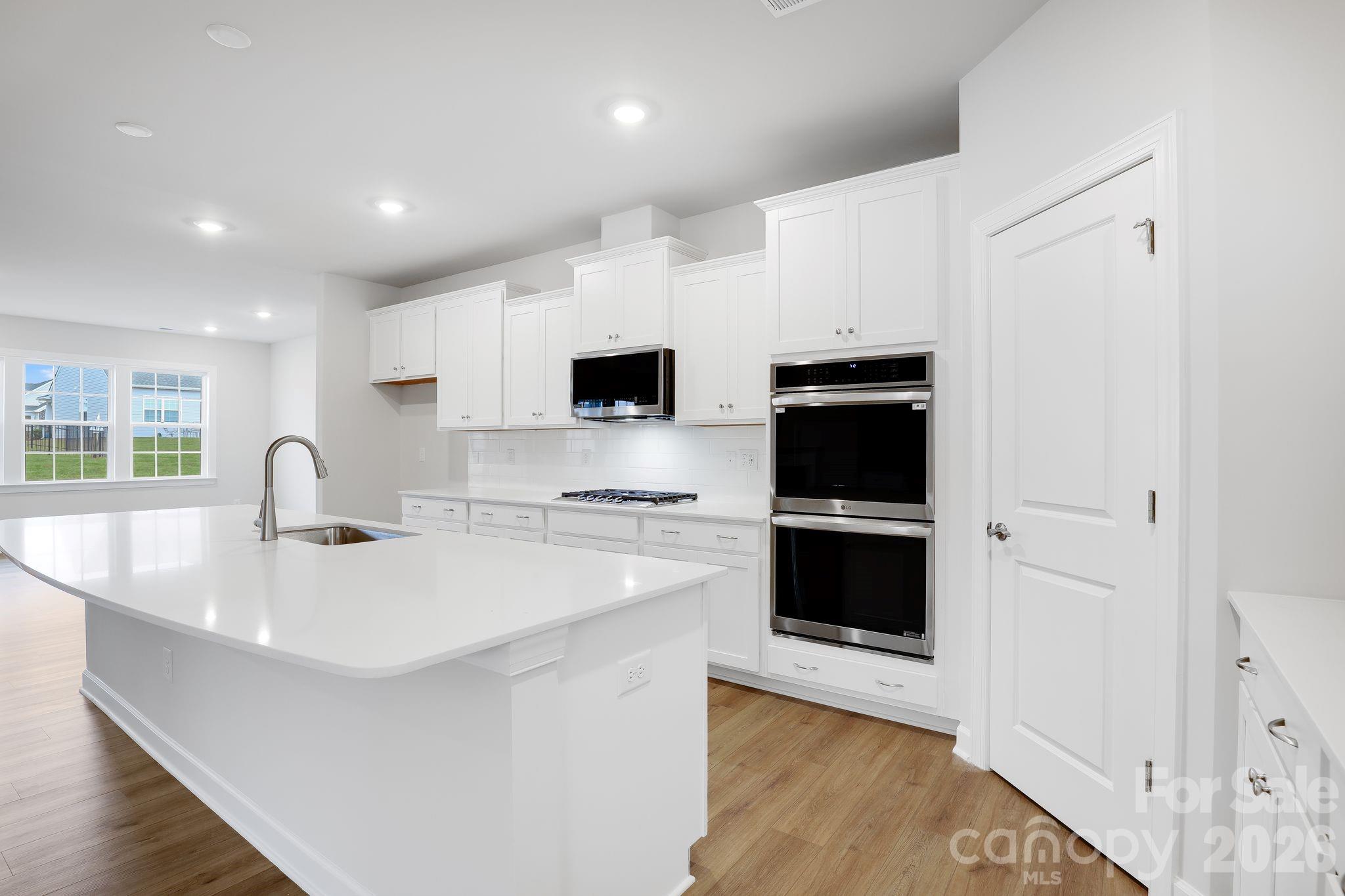 Roselyn - Residential
