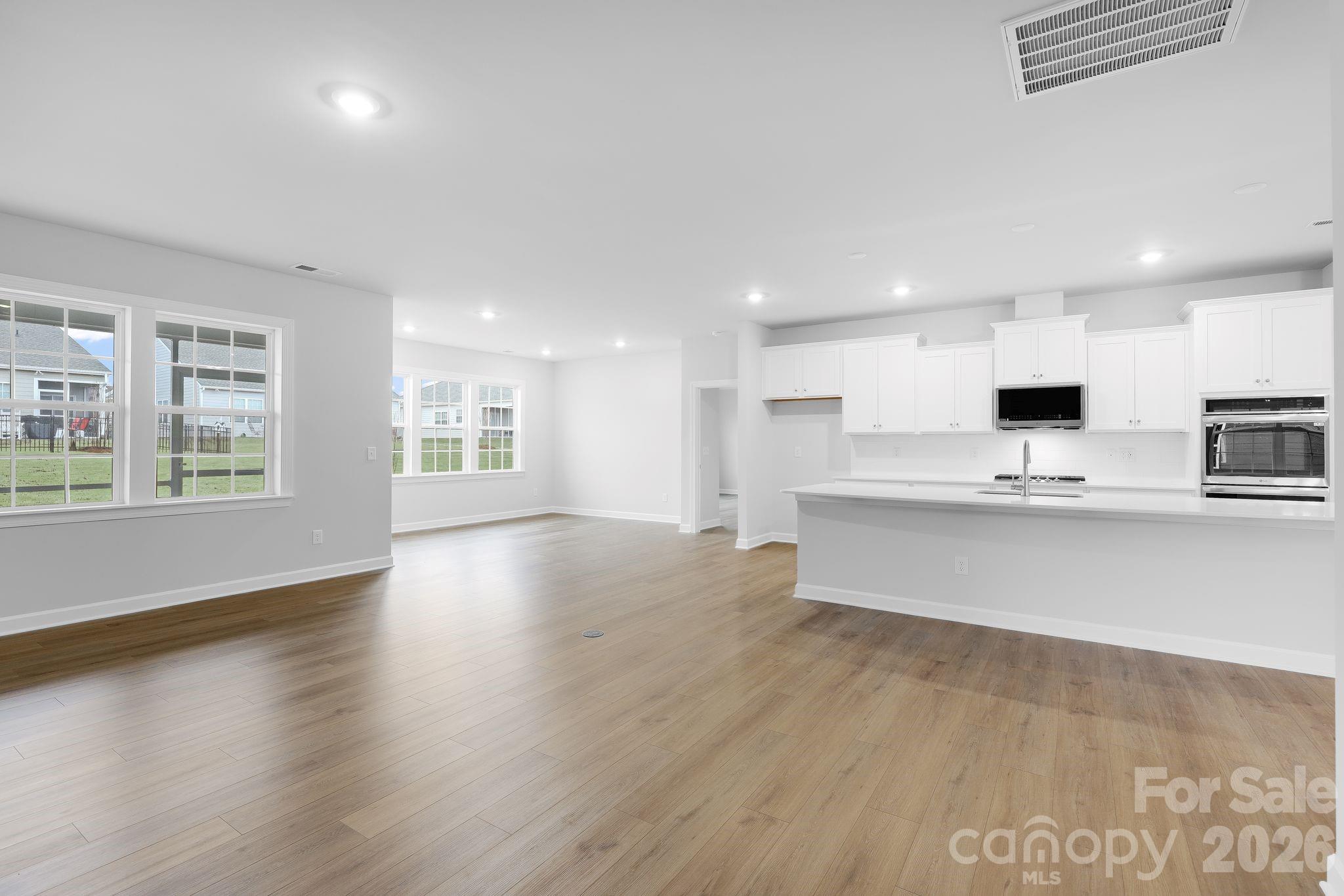 Roselyn - Residential