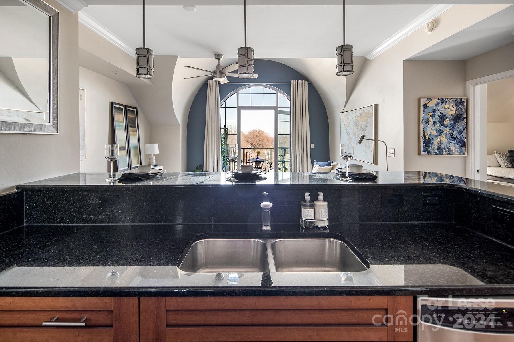 Fifth And Poplar - Residential Lease