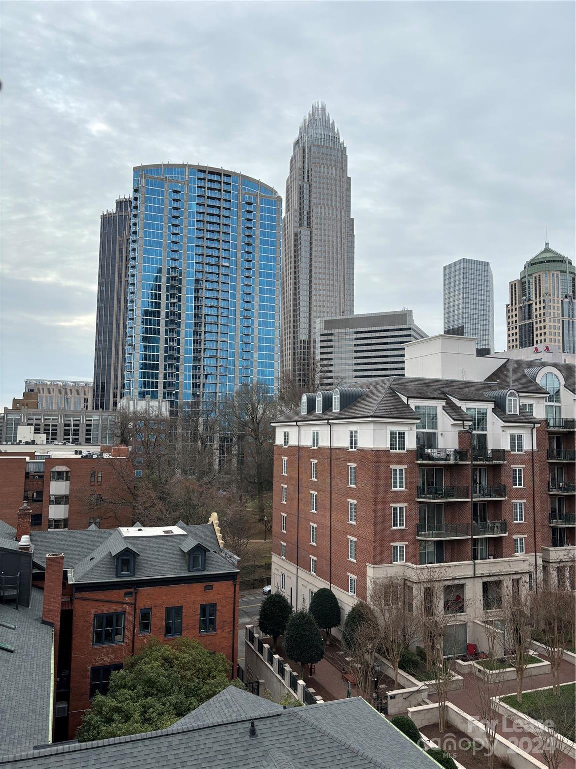Fifth And Poplar - Residential Lease