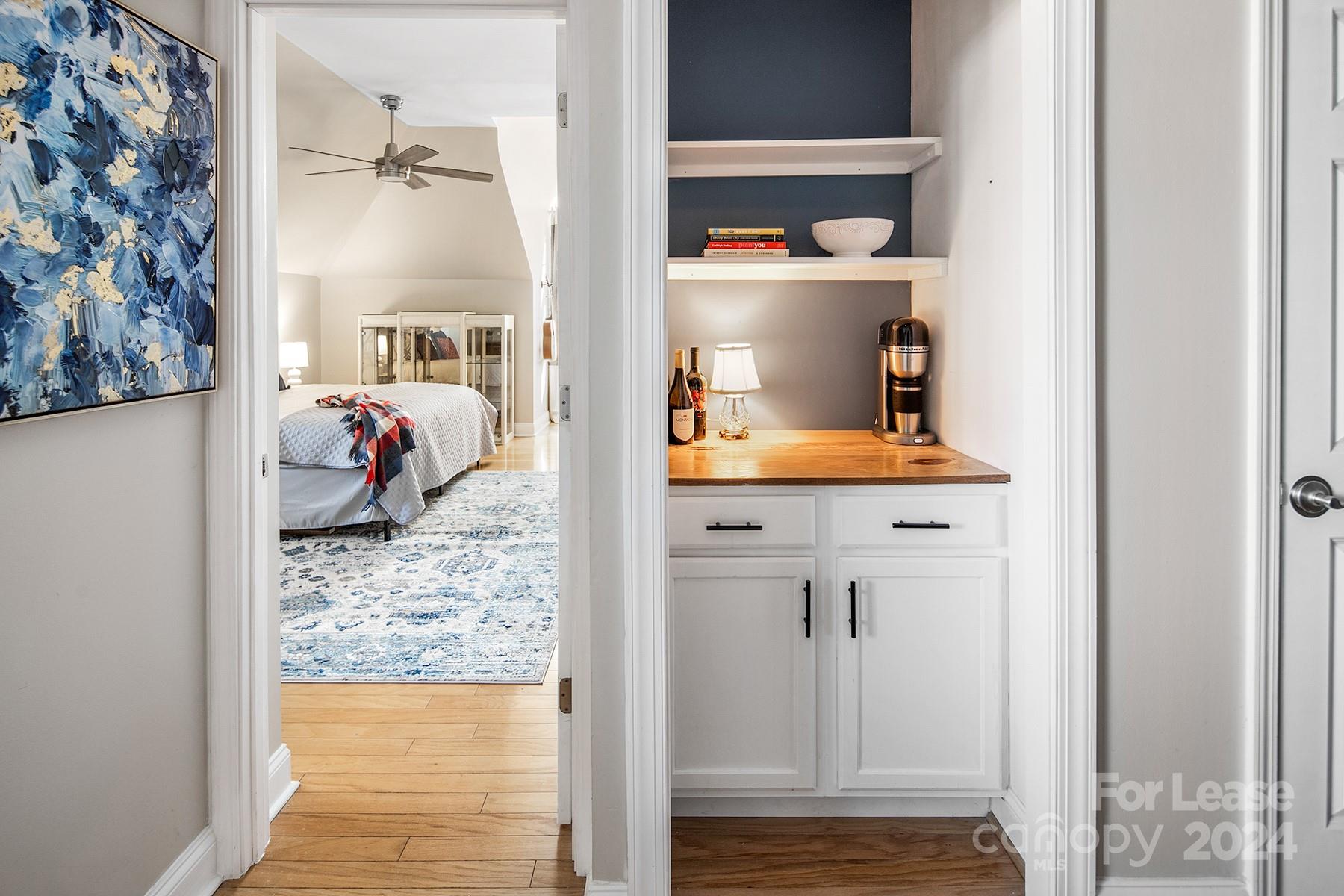 Fifth And Poplar - Residential Lease