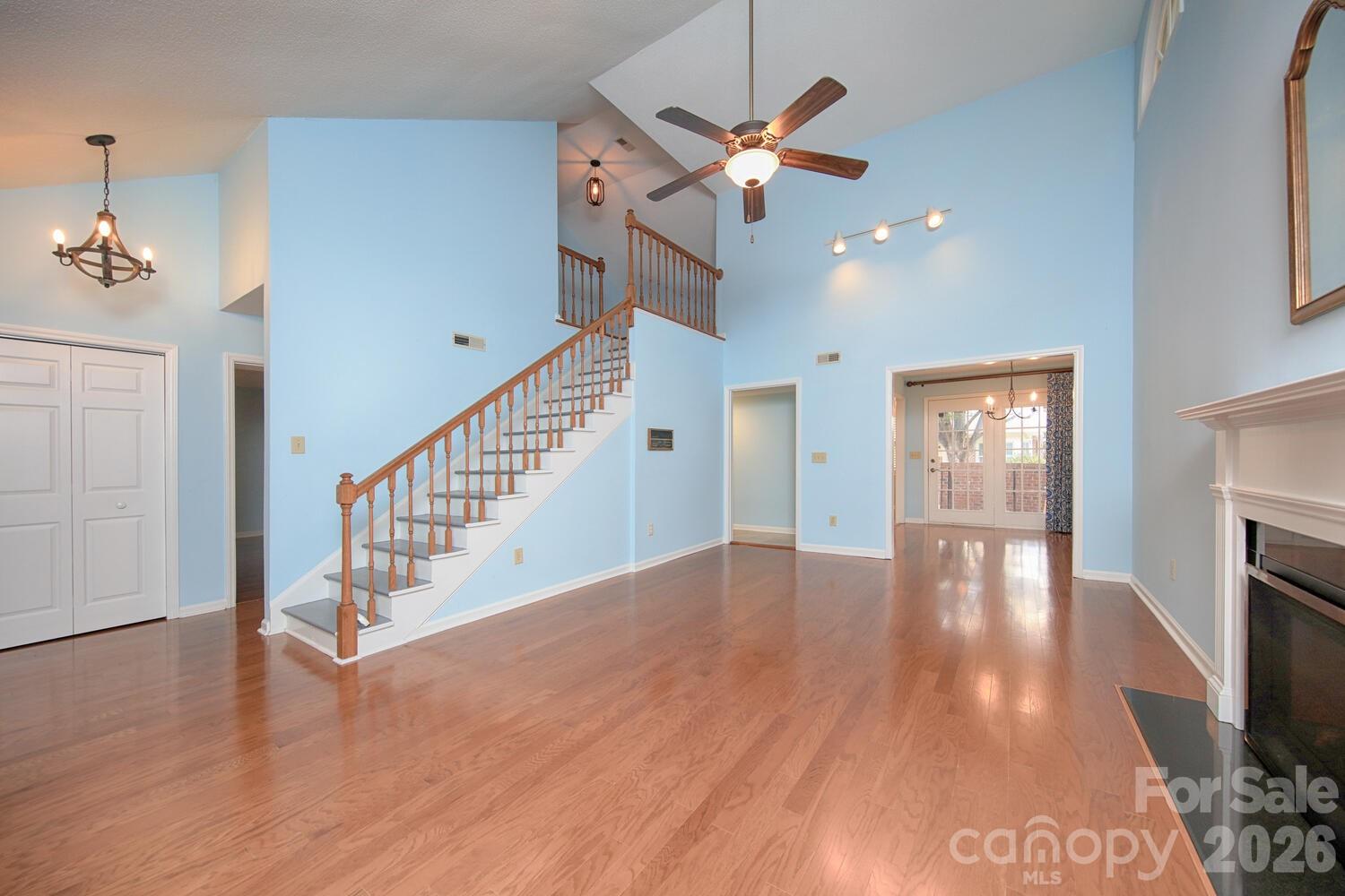 Union Bay Court - Residential