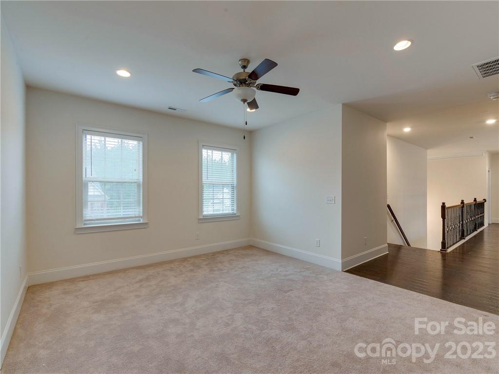 The Retreat At Sunset Ridge - Residential