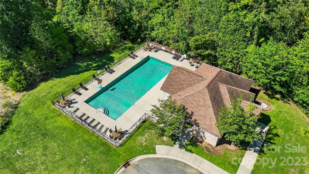 The Retreat At Sunset Ridge - Residential