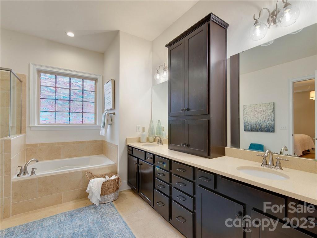 The Retreat At Sunset Ridge - Residential