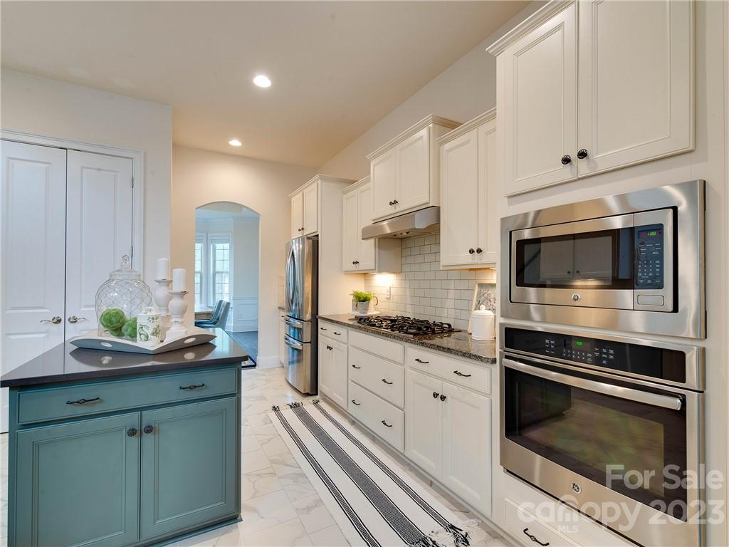 The Retreat At Sunset Ridge - Residential