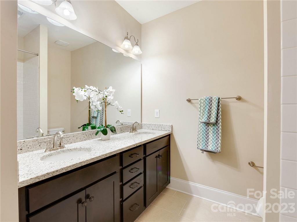 The Retreat At Sunset Ridge - Residential