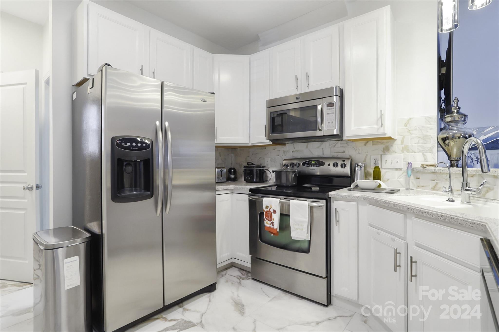 Ridge Pointe - Residential